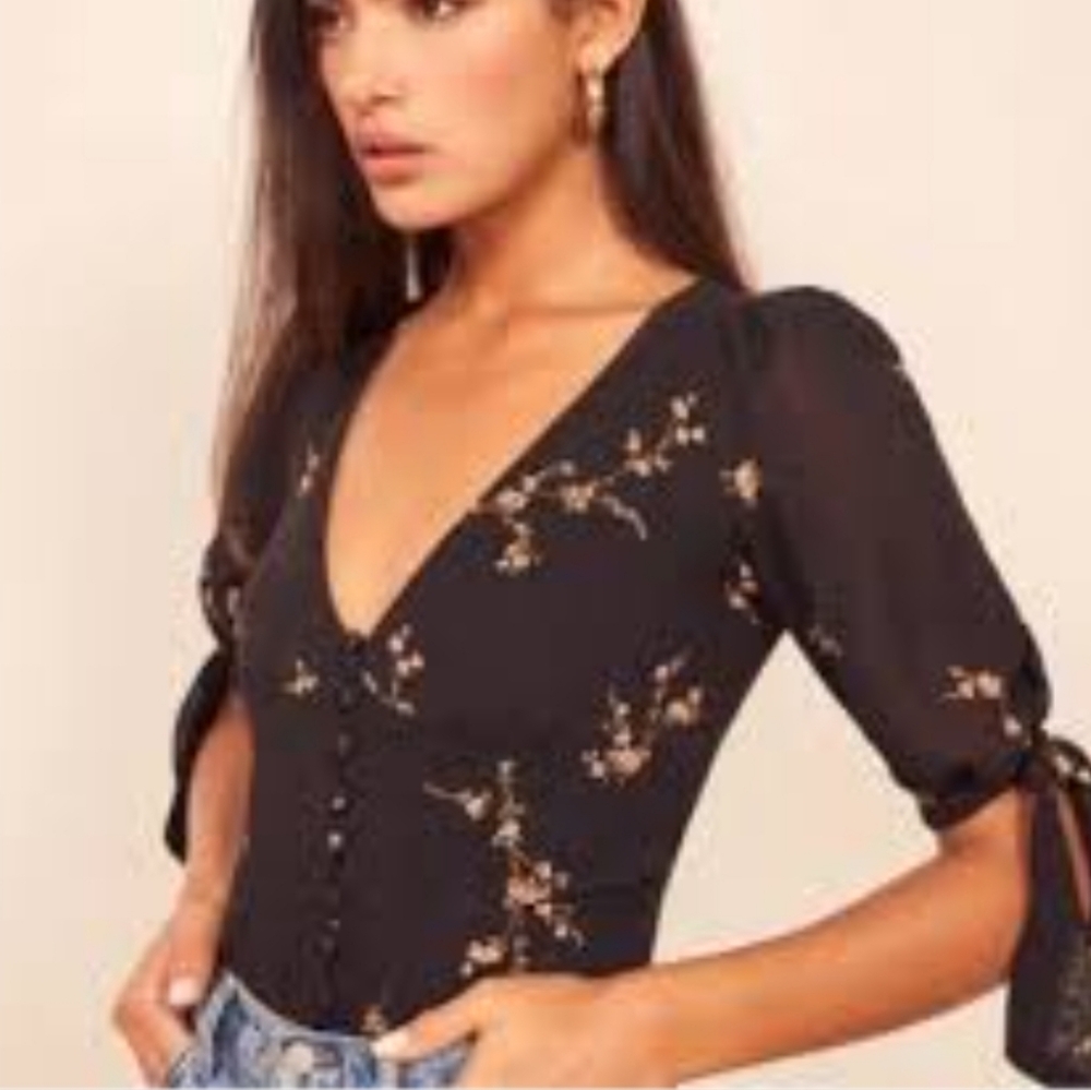 REFORMATION FLORAL TOP SIZE 4